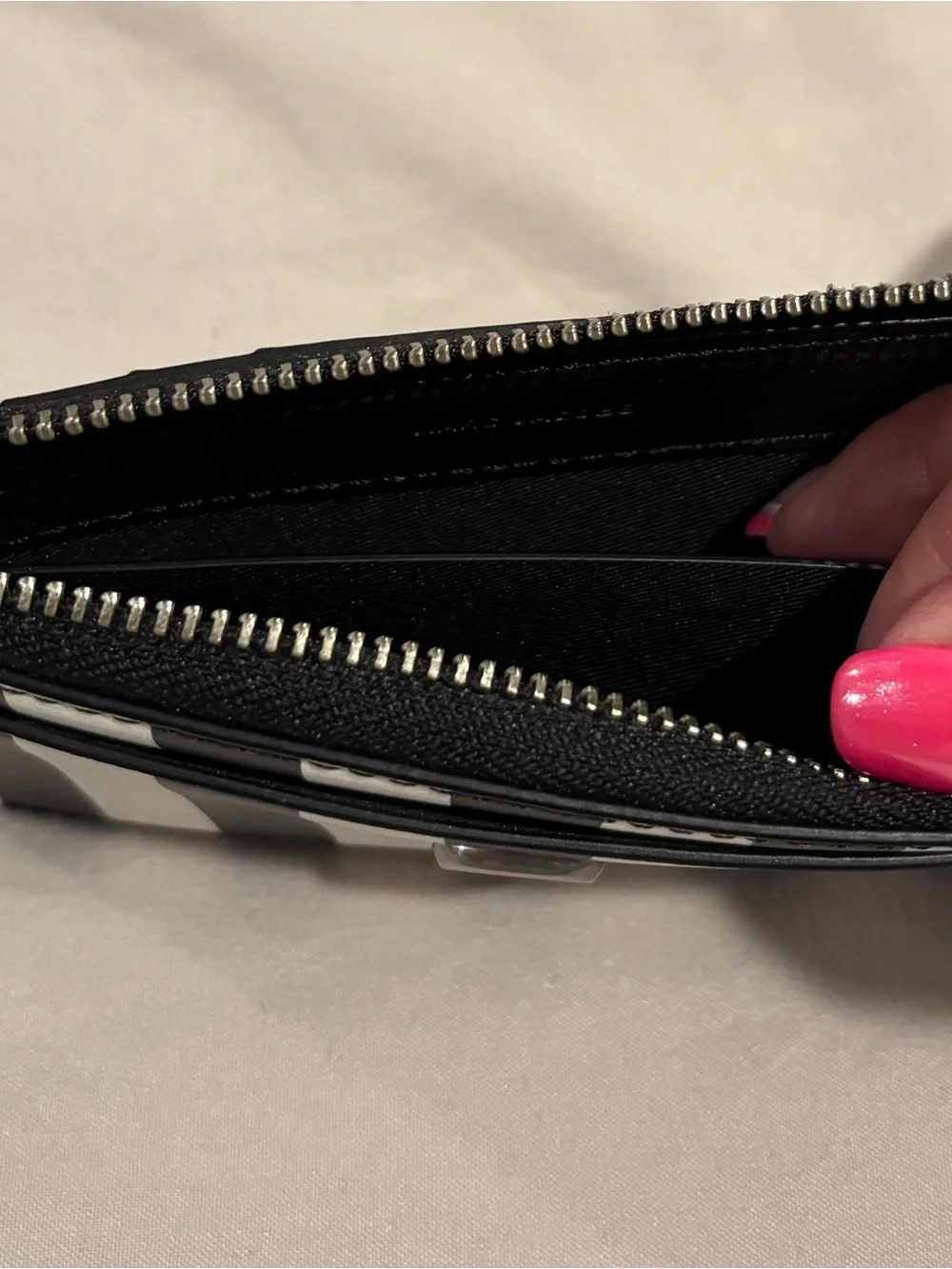 Marc Jacobs compact striped